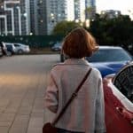 Potongan rambut pendek untuk wajah bulat
