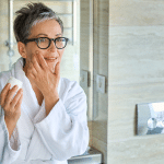 Krim pelembap untuk kulit berusia di atas 50 tahun