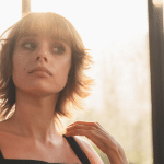 Potongan rambut Shaggy berlapis pendek untuk rambut halus