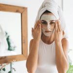 Masker anti-penuaan dengan bahan-bahan dapur untuk kulit yang lebih kencang